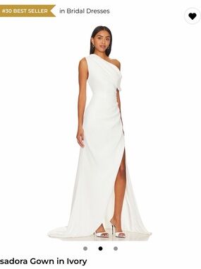 Elliatt Ivory One-Shoulder Isadora Gown